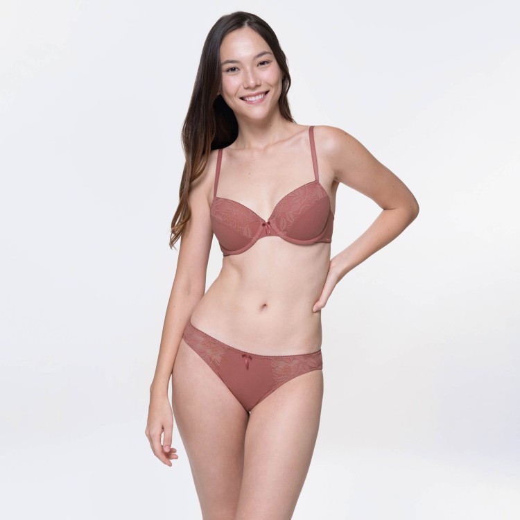 Klasyczne bawełniane figi damskie z koronką