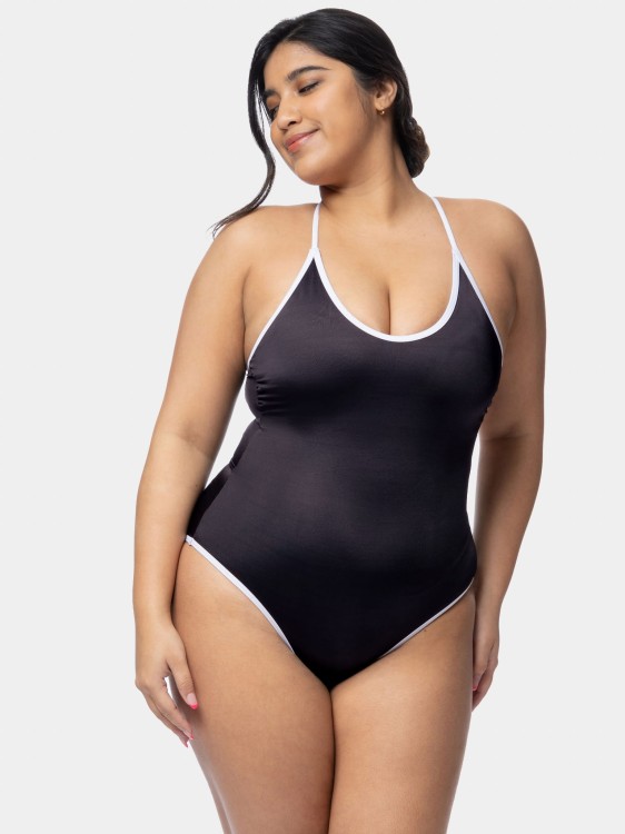 Jednoczęściowy strój kąpielowy w kolorze czarnym