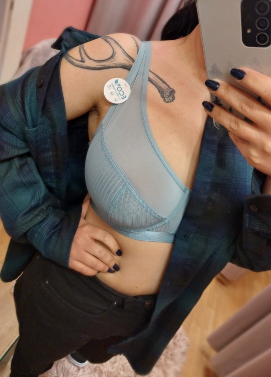 MINTY Zabudowany miękki biustonosz na fiszbinie