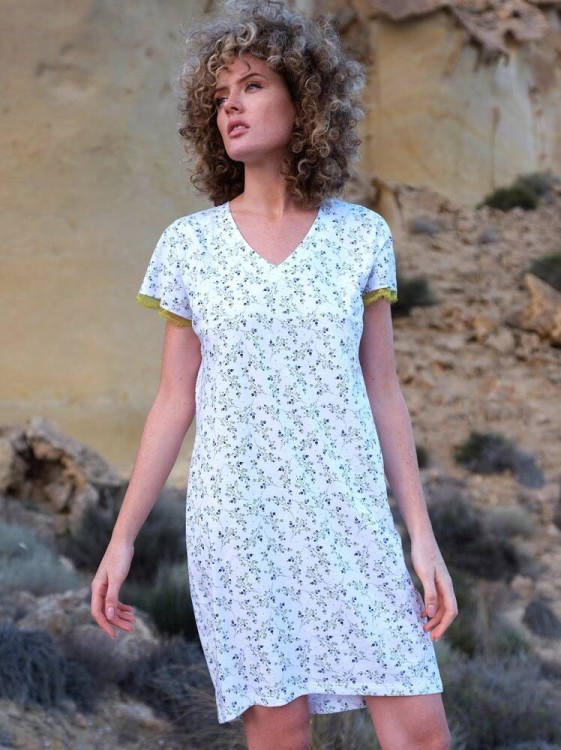 Bawełniana koszula nocna z krótkim rękawem i koronką