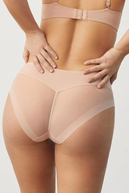 Bezszwowe figi beżowe z tyłem z siateczki