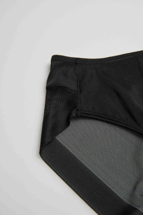 Bezszwowe figi czarne z tyłem z siateczki