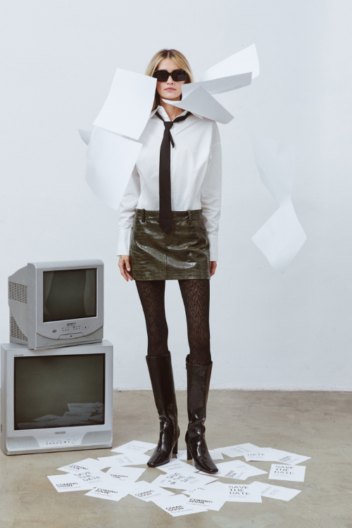 Czarne rajstopy z roślinnym wzorem Pryma