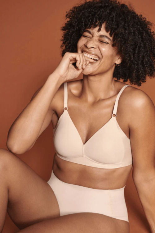 Komfortowy biustonosz bez fiszbin beżowy