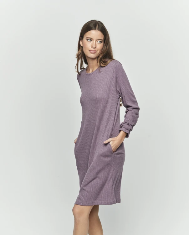 Krótka sukienka koszula damska z dzianiny w kolorze malwy