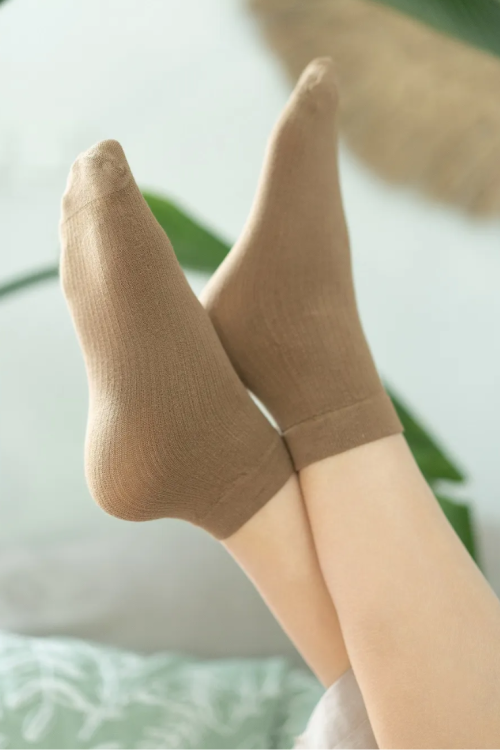 Skarpetki bezuciskowe z wiskozy 1 para beige