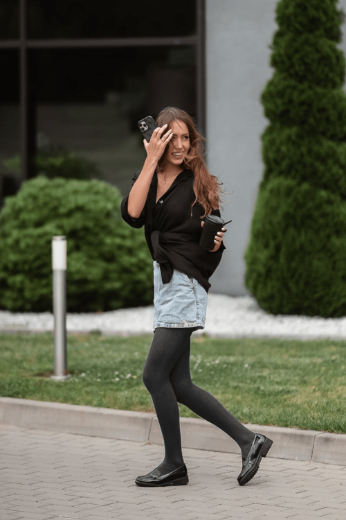 Rajstopy kryjące w prążki z bawełny i wiskozy