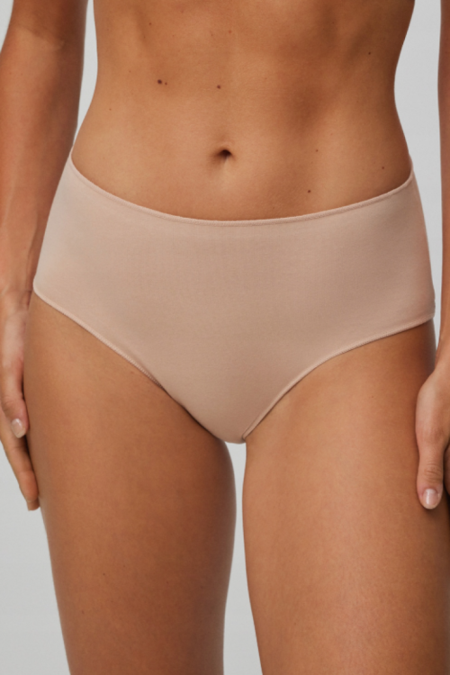 Wysokie beżowe figi z bawełny antyalergicznej z płaskimi szwami