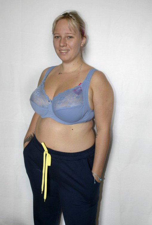 JULIA Odciążający biustonosz z szerokim ramiączkiem niebieski