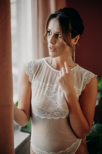 Body bieliźniane z krótkim rękawem koronkowe białe